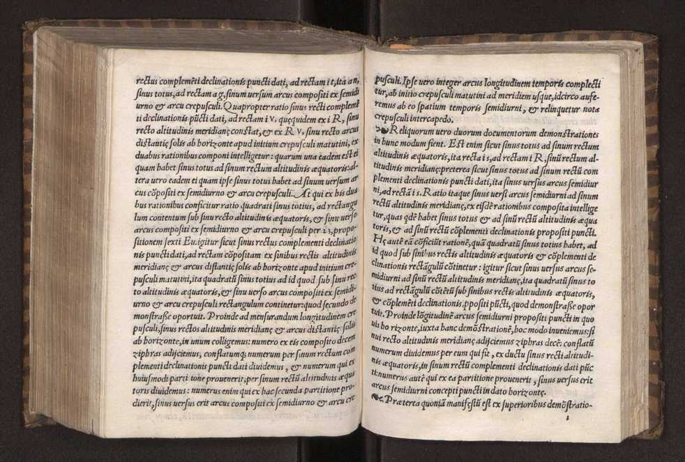 Petri Nonii Salacie[n]sis, De Crepusculis liber unus, nu[n]c rece[n]s & natus et editus. Item Allacen Arabis vetustissimi, de causis crepusculorum liber unus, a Gerardo Cremonensi iam olim latinitate donatus, nunc vero omniu[m] primum in lucem editus 33